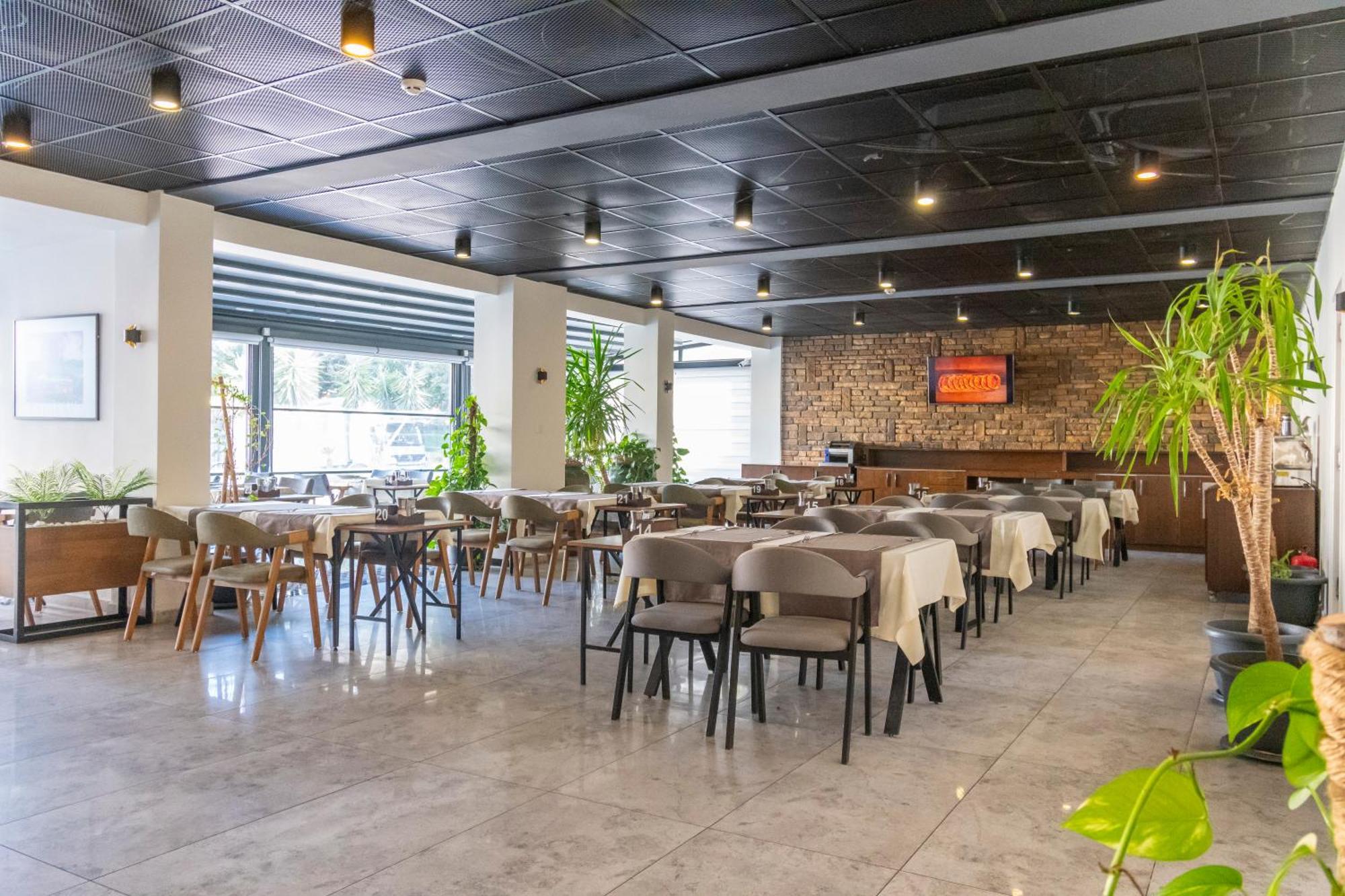 Dorana Hotel Kyrenia  Ngoại thất bức ảnh