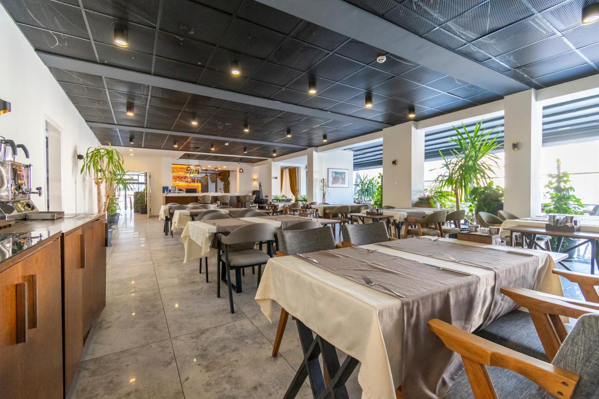 Dorana Hotel Kyrenia  Ngoại thất bức ảnh