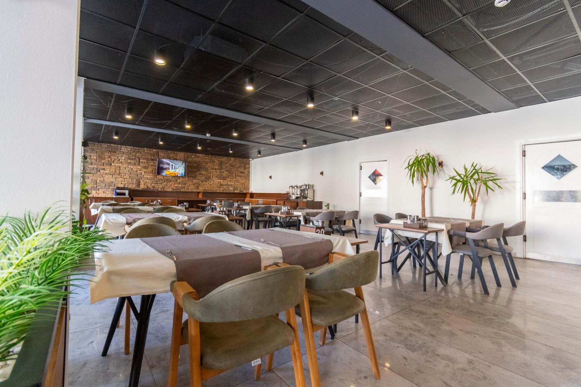 Dorana Hotel Kyrenia  Ngoại thất bức ảnh