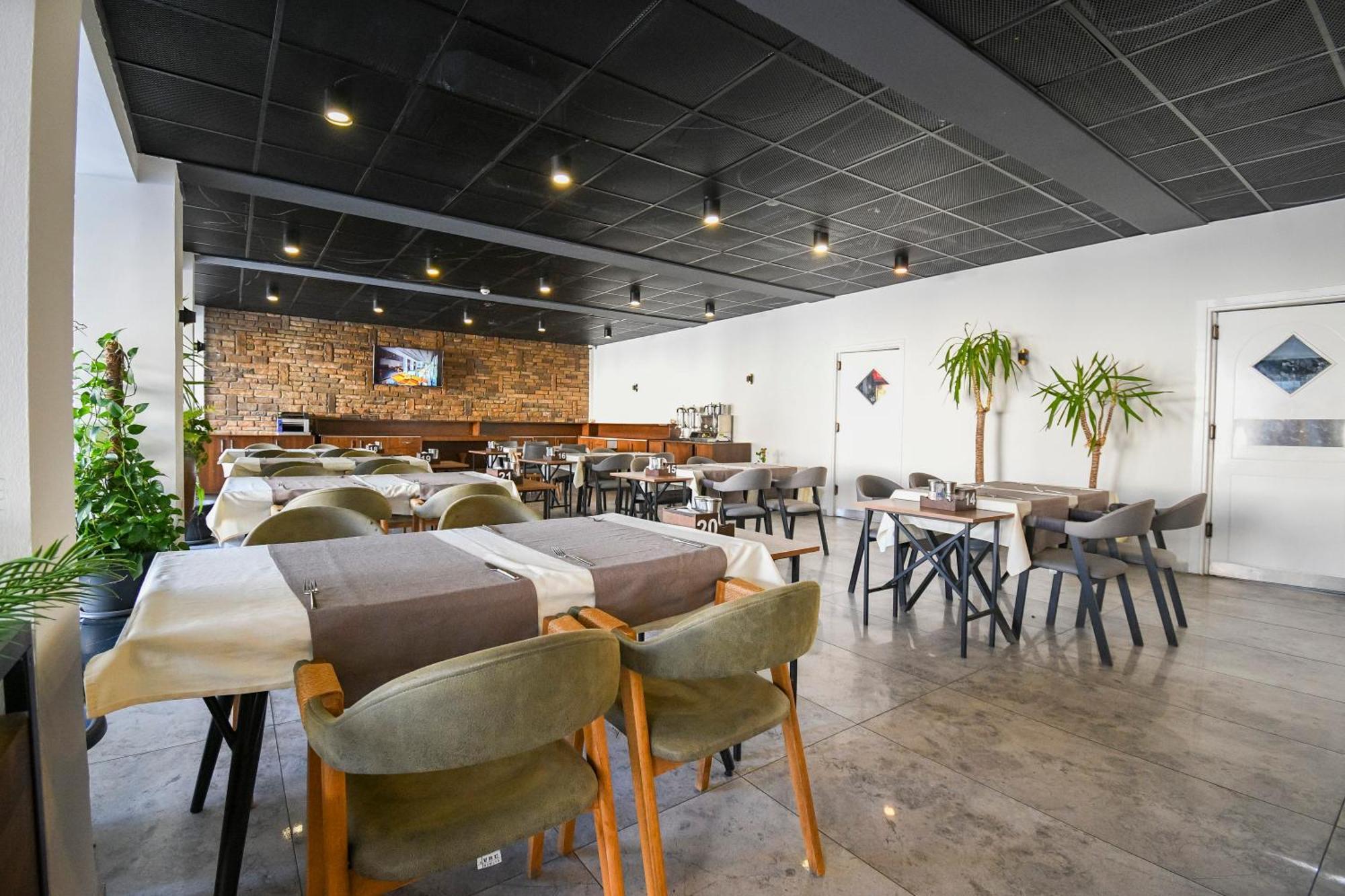 Dorana Hotel Kyrenia  Ngoại thất bức ảnh
