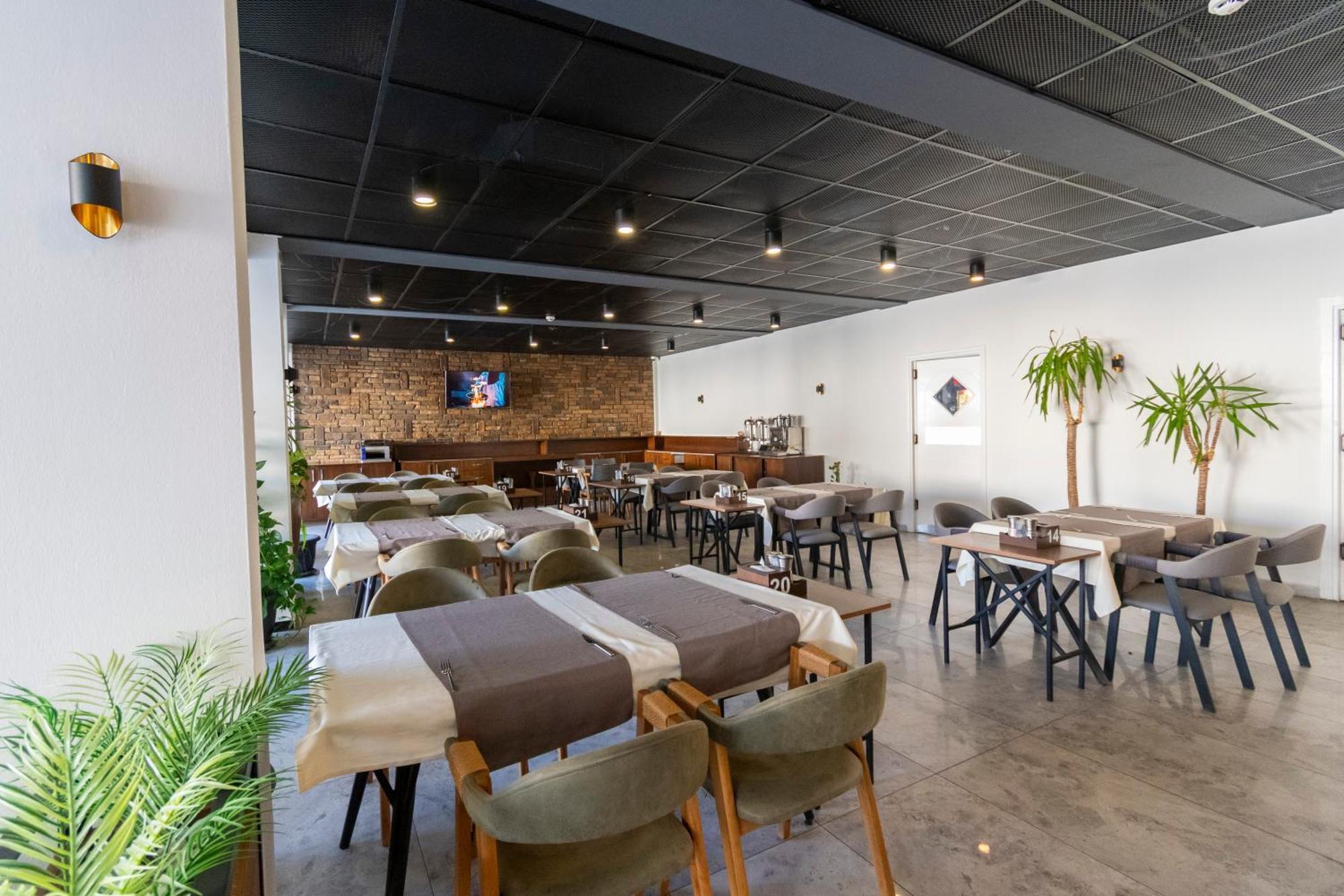 Dorana Hotel Kyrenia  Ngoại thất bức ảnh